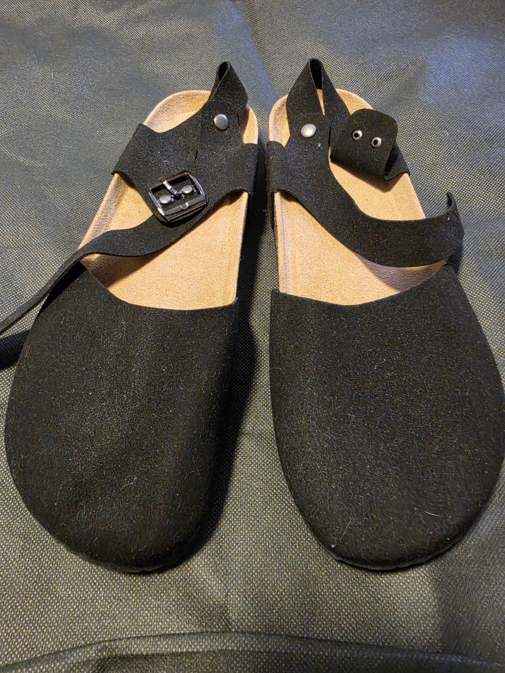 Source Unknown Black Women's Closed-Toe Clog Mules with Buckle Strap